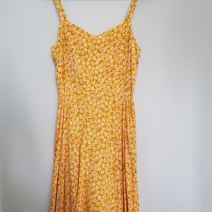 Yellow daisy summer dress